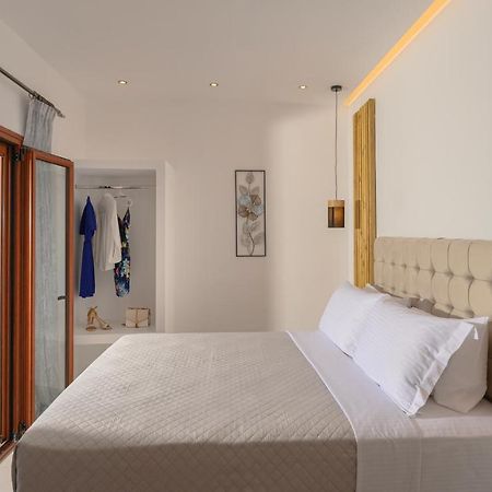 Auster House Santorini Apartment คามารี ภายนอก รูปภาพ