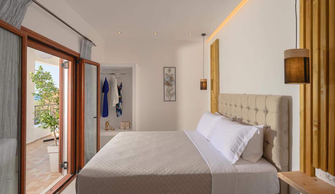 Auster House Santorini Apartment คามารี ภายนอก รูปภาพ