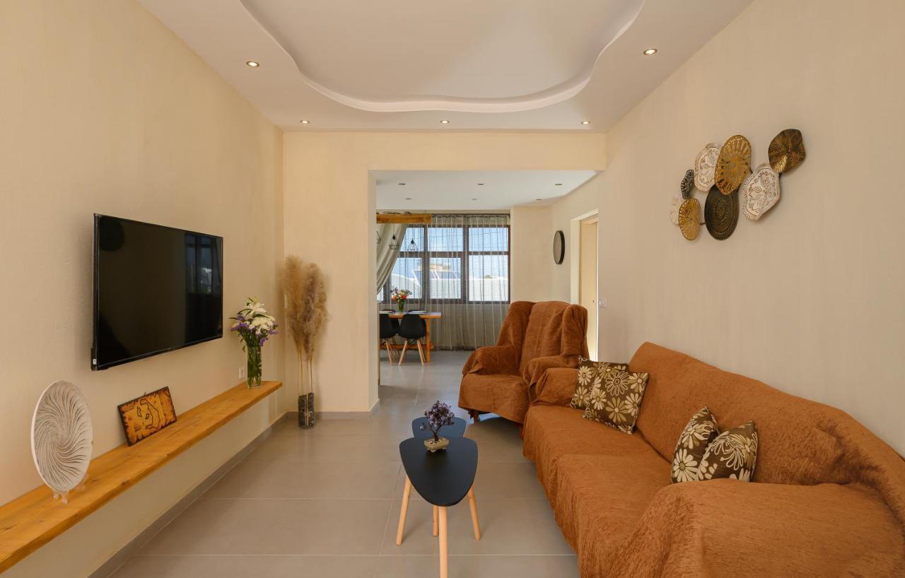 Auster House Santorini Apartment คามารี ภายนอก รูปภาพ